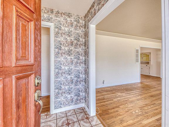 5th image of 1001 Polk St