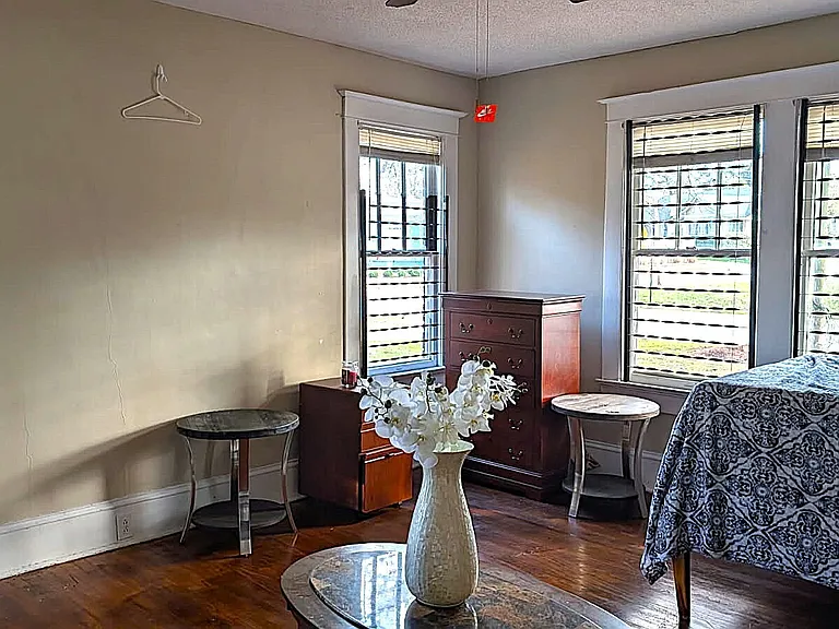 2763 Vineville Ave — Photo 6