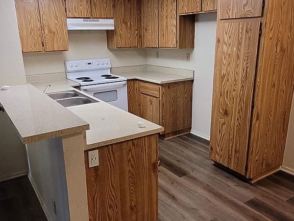 3rd image of 12215 Graham St APT 14