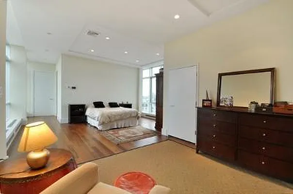 Sold by Corcoran | media 25