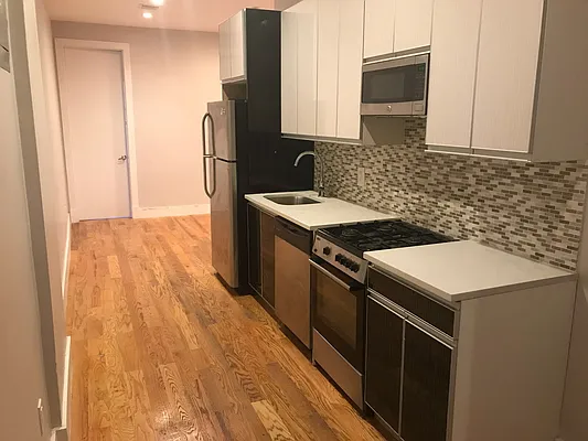 Rented by Premier Metro Realty Corp | media 13