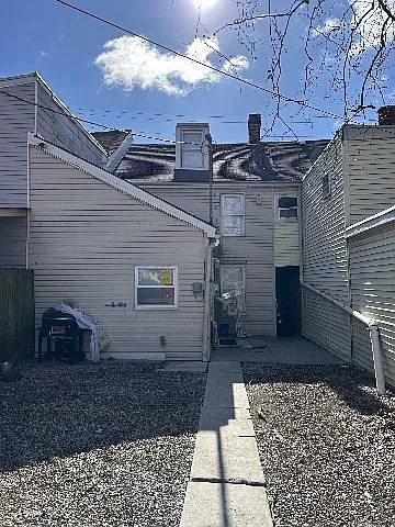 141 E College Ave — Photo 19
