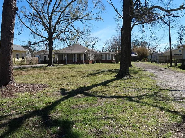 922 6th St, Lake Charles, LA 70601