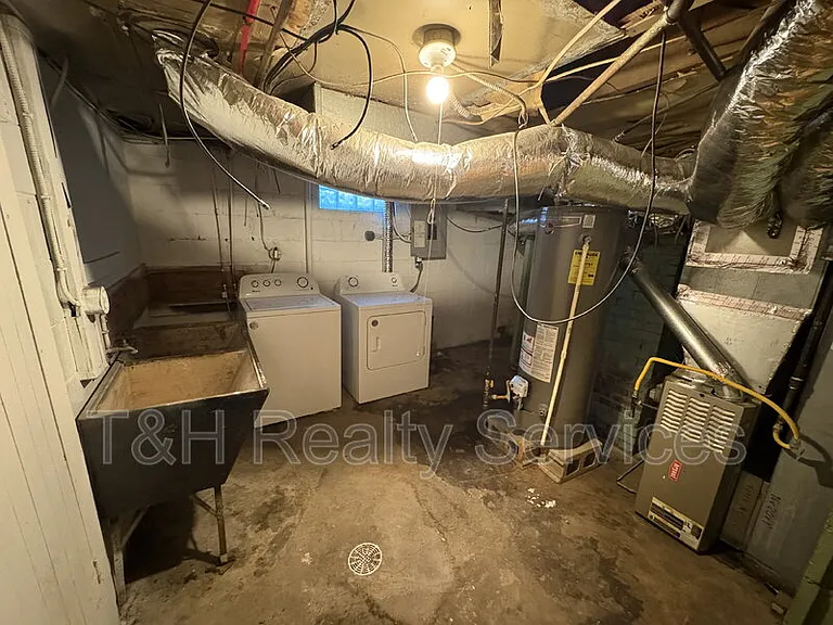 3363 Nicholas Ave — Photo 17