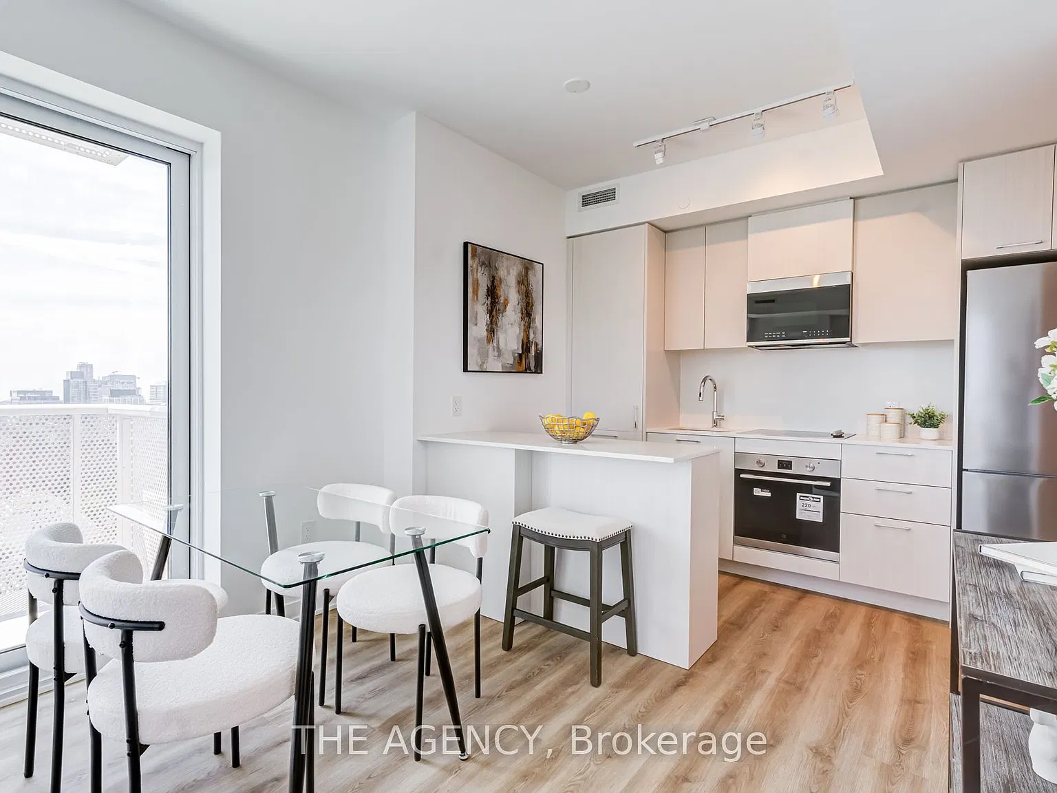 2 bed, $3,250 — Photo 2