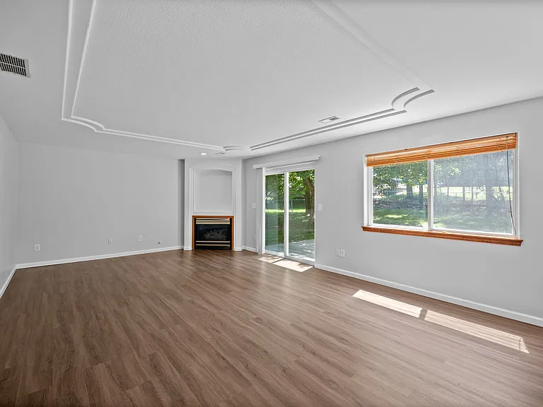 412 E Piper Glen Ct — Photo 13