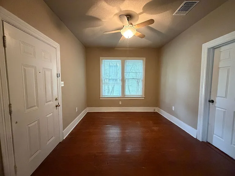 1402 E Highland Blvd — Photo 2