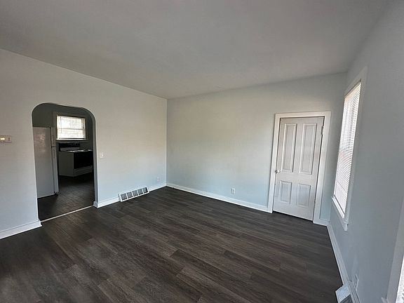 5th image of 743-745 Milton Ave