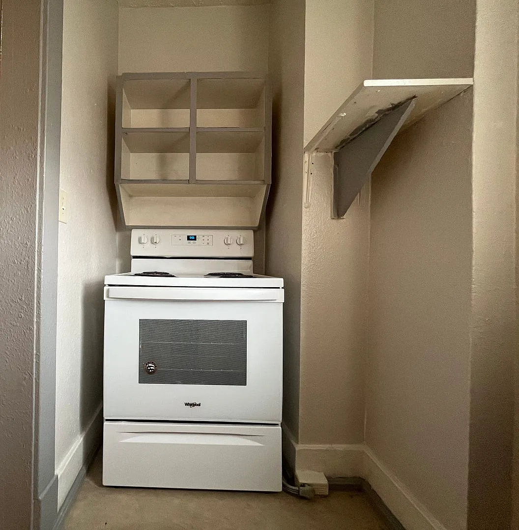 Lascelle Studio Suites — Photo 3