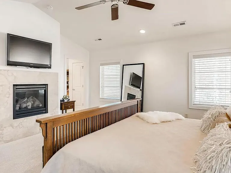 436 Jackson St — Photo 23