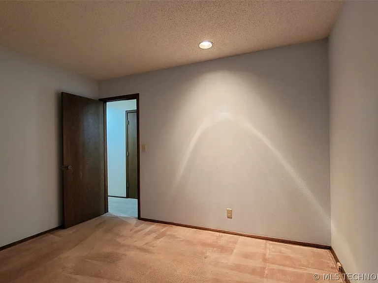 4027 E 82nd Pl — Photo 28