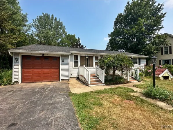 5065 Bear Rd, North Syracuse, NY 13212