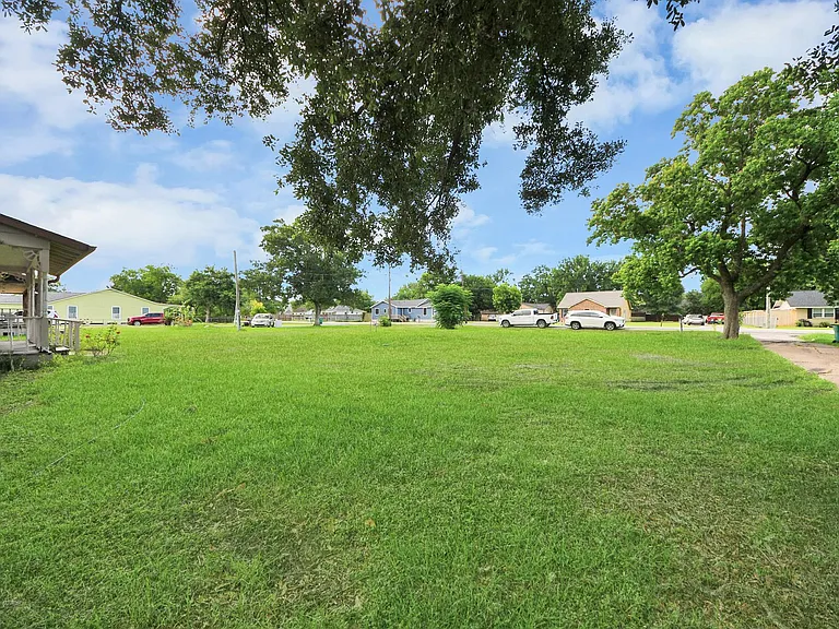 535 Pampa St — Photo 38