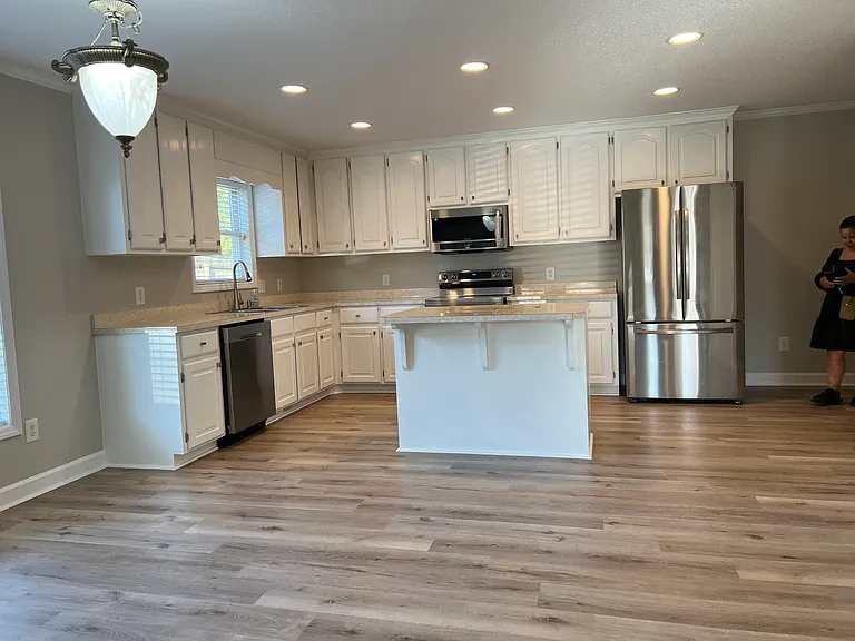247 Palace Dr — Photo 10