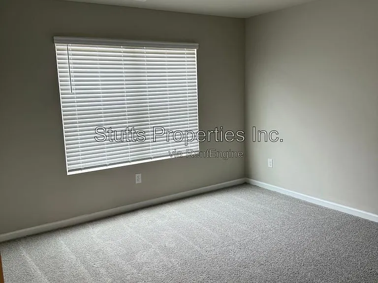 4137 Hudson Ct — Photo 9