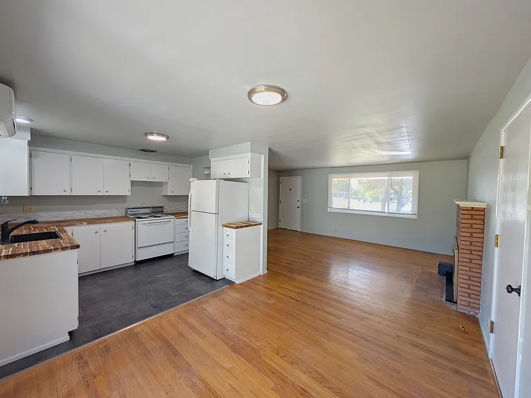 1117 NW Oak Ave — Photo 10