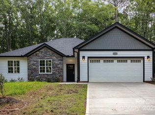 813 Montreat Dr, Dallas, NC 28034