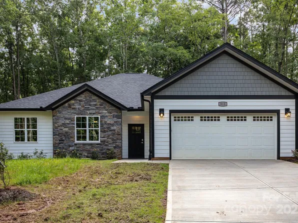 813 Montreat Dr, Dallas, NC 28034