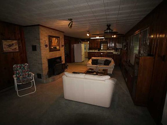 4th image of 3570 Center Dr