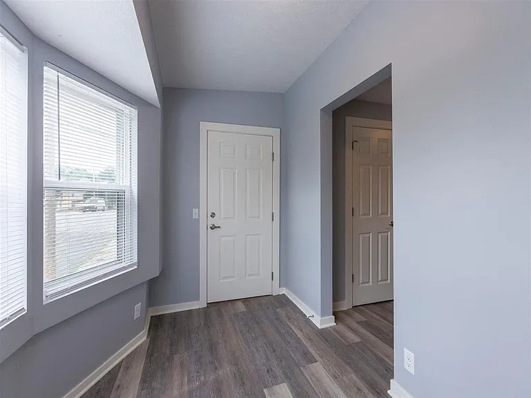 Front common area of a unit at Park Avenue Apartments.