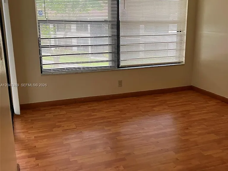204 Lake Pointe Dr #208 — Photo 9