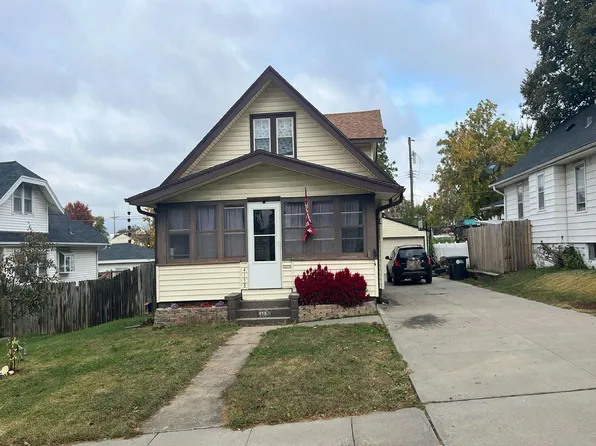 4158 J St, Omaha, NE 68107