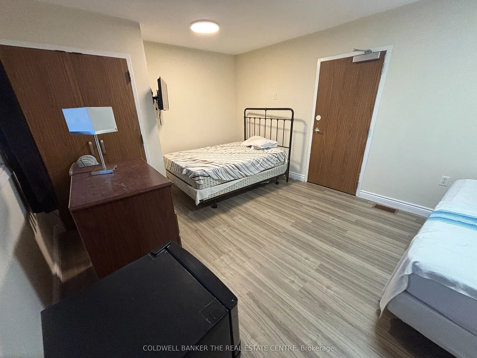 1 bed, $1,000 — Photo 3
