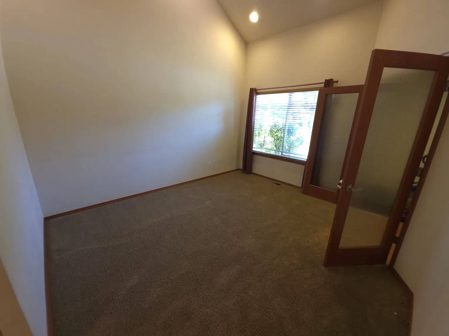 4 bed, 1995 sqft, $2,800 — Photo 3