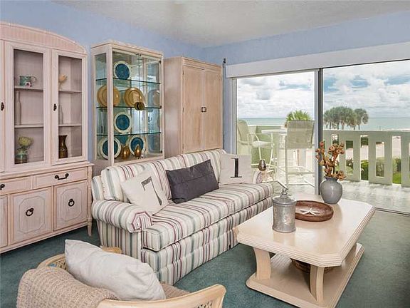 3rd image of 4049 Ocean Dr
