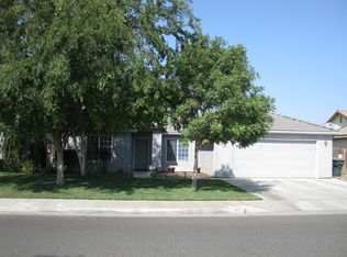 1421 Salisbury St, Porterville, CA 93257