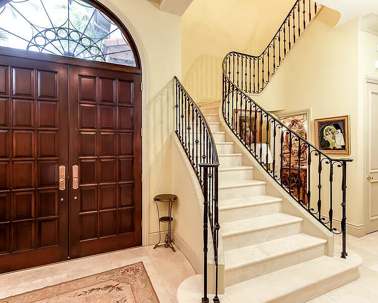 4 bed, 4.5 bath, 4603 sqft, $60,000 — Photo 4