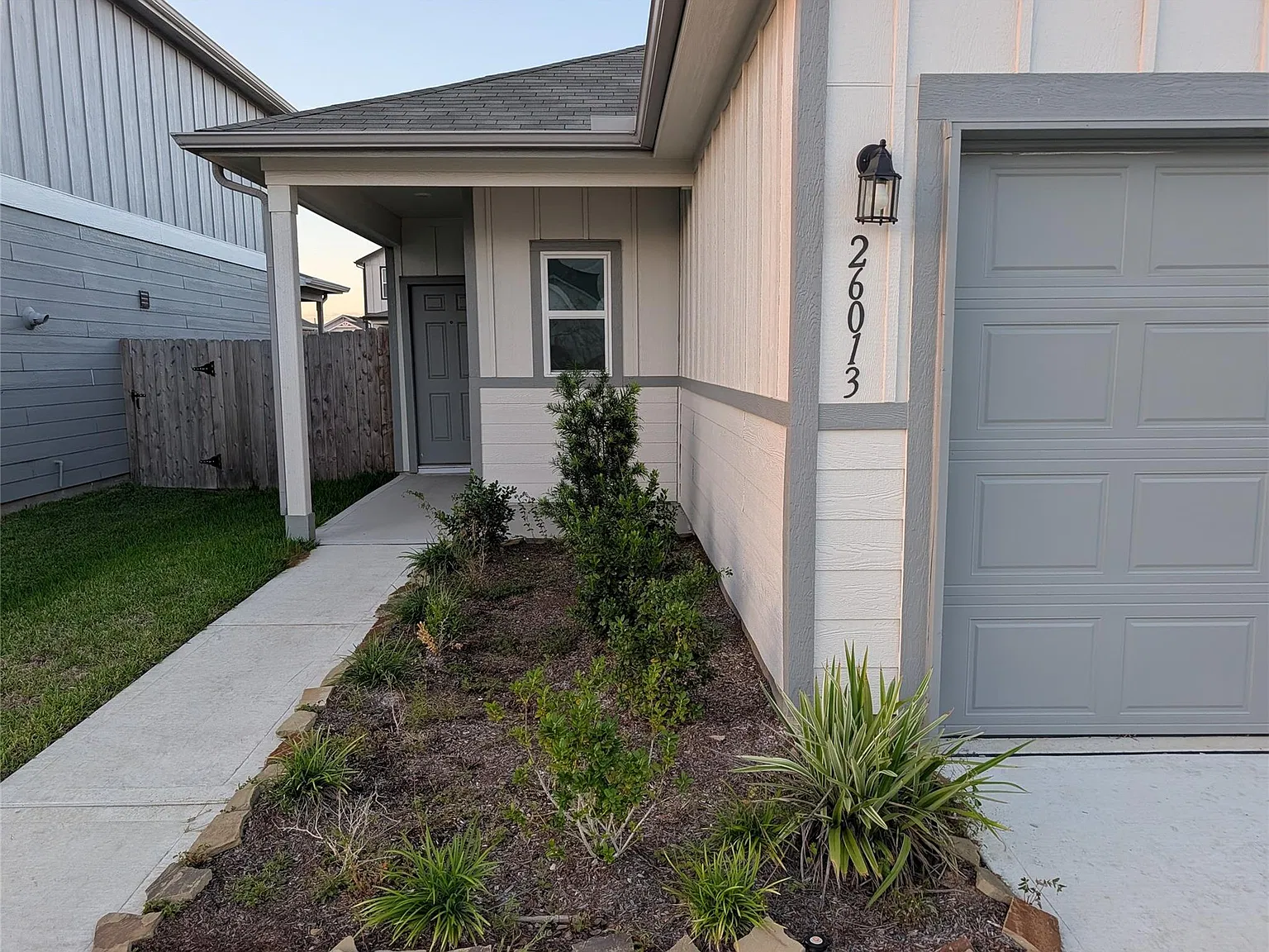 3 bed, 2.0 bath, 1197 sqft, $1,750 — Photo 1