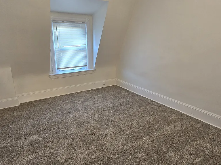 34 Maple St — Photo 12