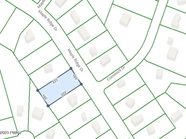 406A Maple Ridge Dr, Hawley, PA 18428