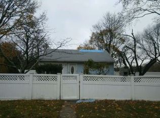 66 Saint Peters Dr, Brentwood, NY 11717