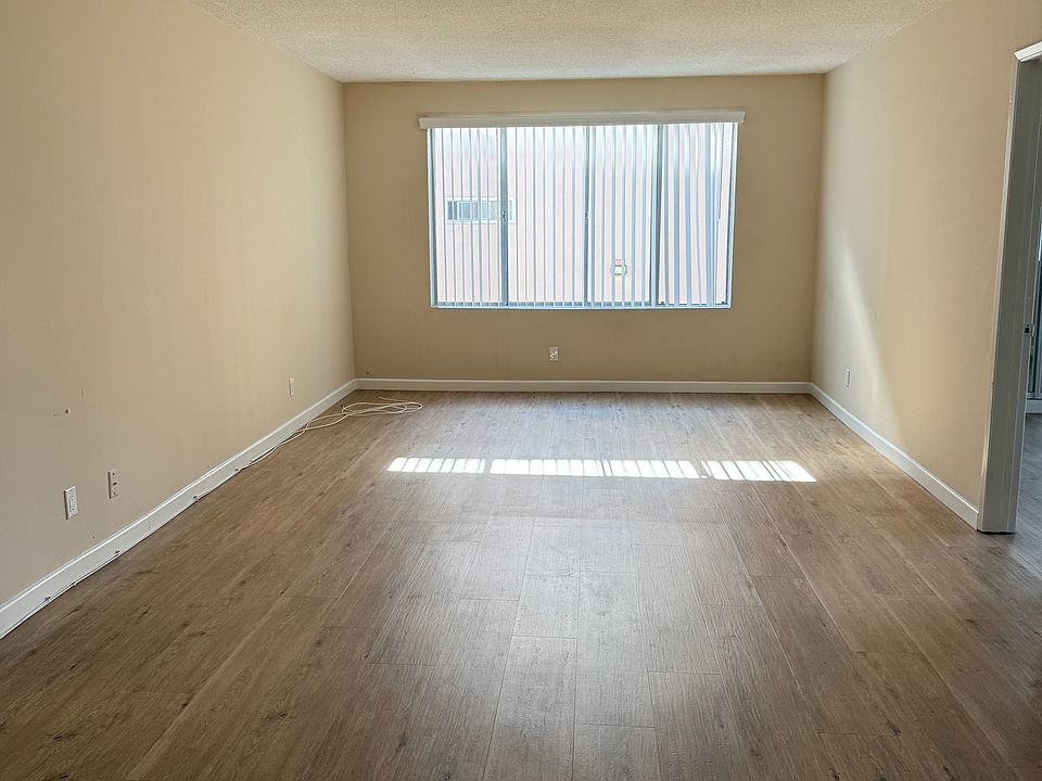 1st image of 502 Avenue G