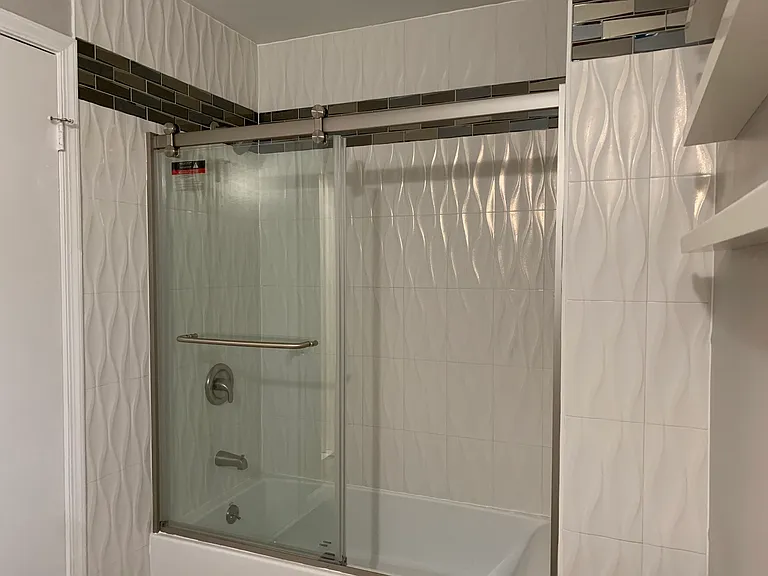 2311 Rockland Ave — Photo 25