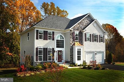 1st image of 45241 Woodhaven Dr