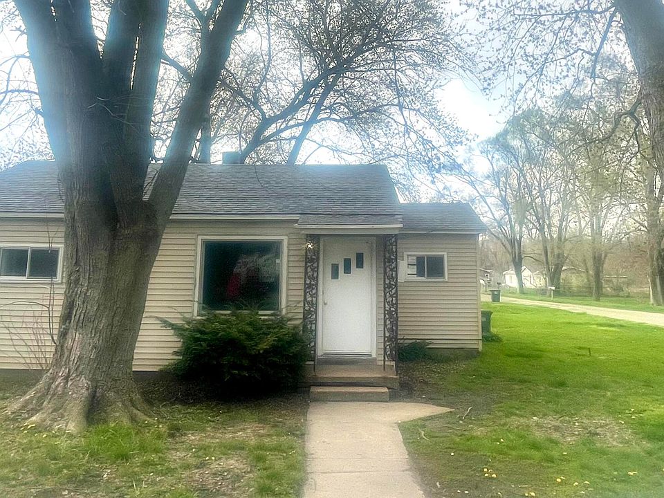 1st image of 2330 E 35th Ave