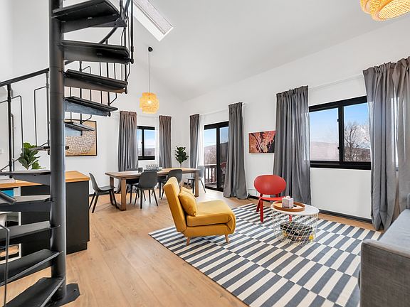4th image of 22 Wimbledon Dr #2X