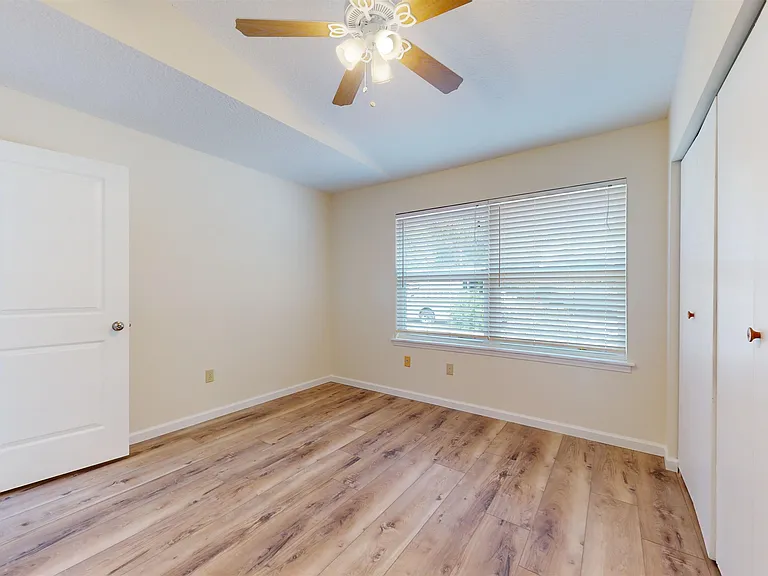 620 Segovia Rd — Photo 25