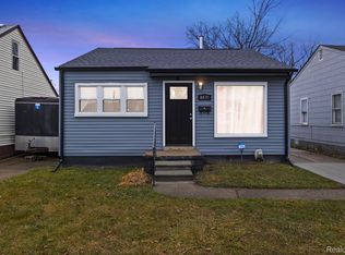 8431 Meadow Ave, Warren, MI