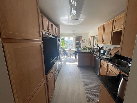4th image of 111 Marquez Pl #212