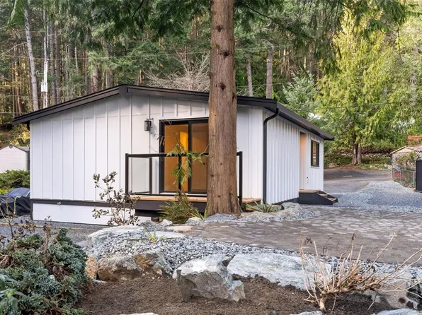 2500 Florence Lake Rd #110, Langford, BC V9B 4H2