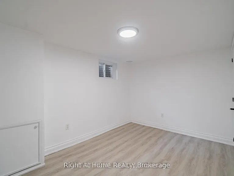 899 Florell Dr — Photo 12