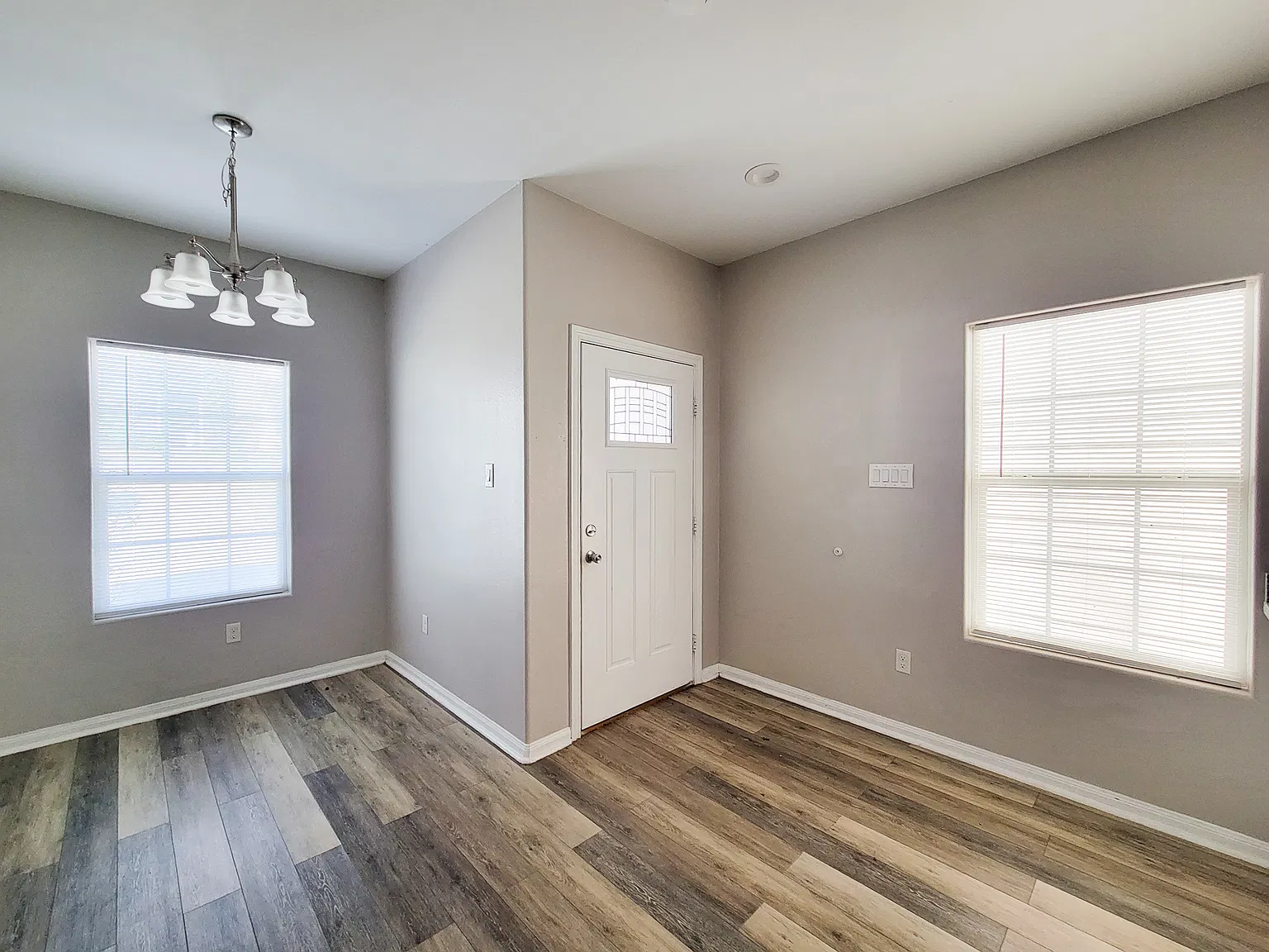 2 bed, 1011 sqft, $1,125 — Photo 2