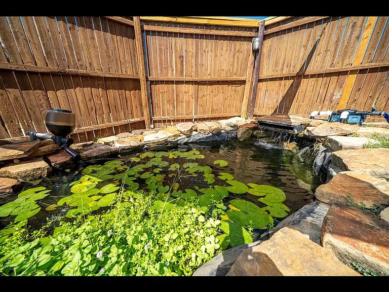 801 Paisley Ln — Photo 16