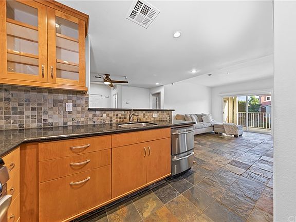 5th image of 31236 Taylor Ln