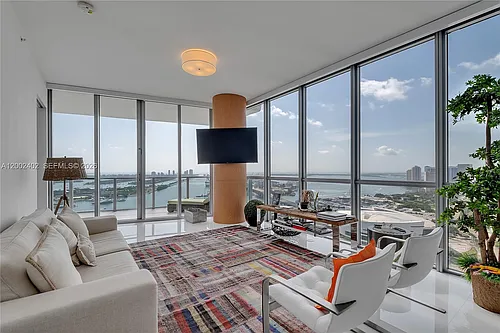 1100 Biscayne Blvd #3901 Photo 1