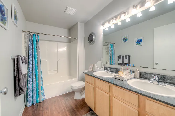 The Club at Chandler - Student Housing Priced per Bed — Photo 15
